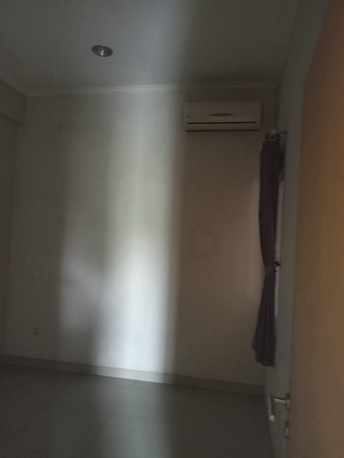 Rumah Disewakan Semi Furnished di Taman Simpruk Lippo Cikarang